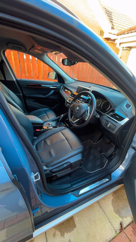 INTERIOR VALET